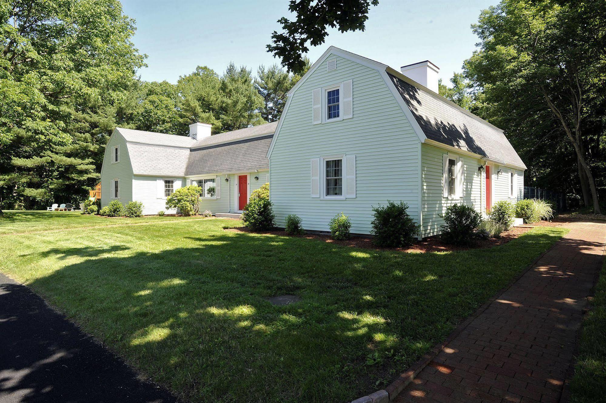 Old Sturbridge Inn & Reeder Family Lodges Exterior photo